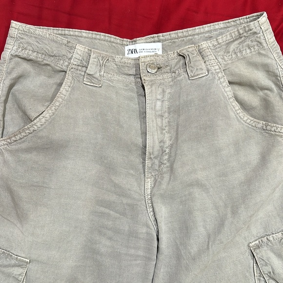 Zara Cargos - Picture 3 of 5